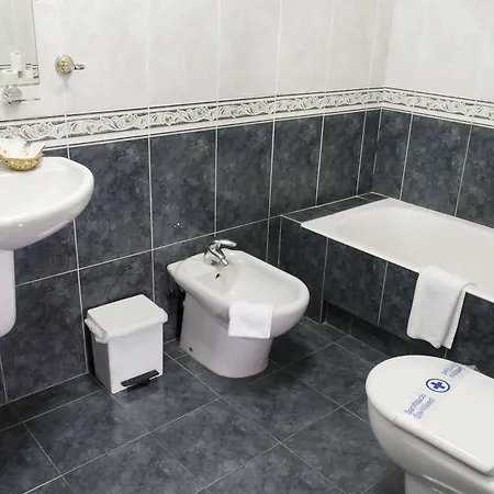 Hotel De Laredo 3*