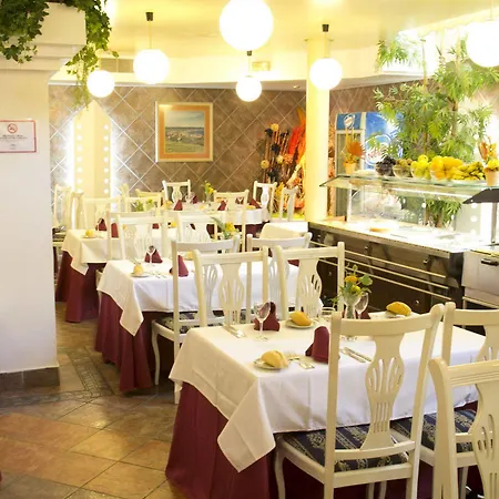 De Laredo Hotel