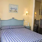 De Laredo 3*