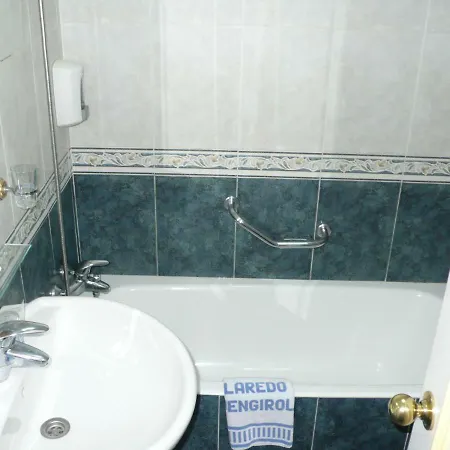 De Laredo Szálloda 3*
